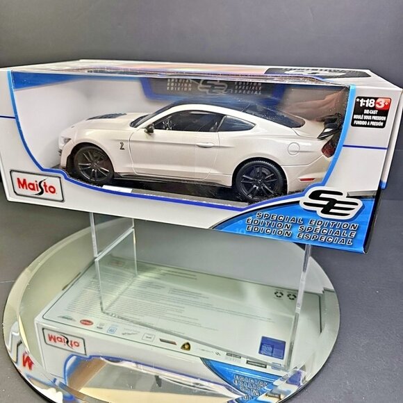 Maisto 1/18 Ford Mustang Shelby GT500 Diecast Vehicle Brand New, Sealed - Picture 1 of 14
